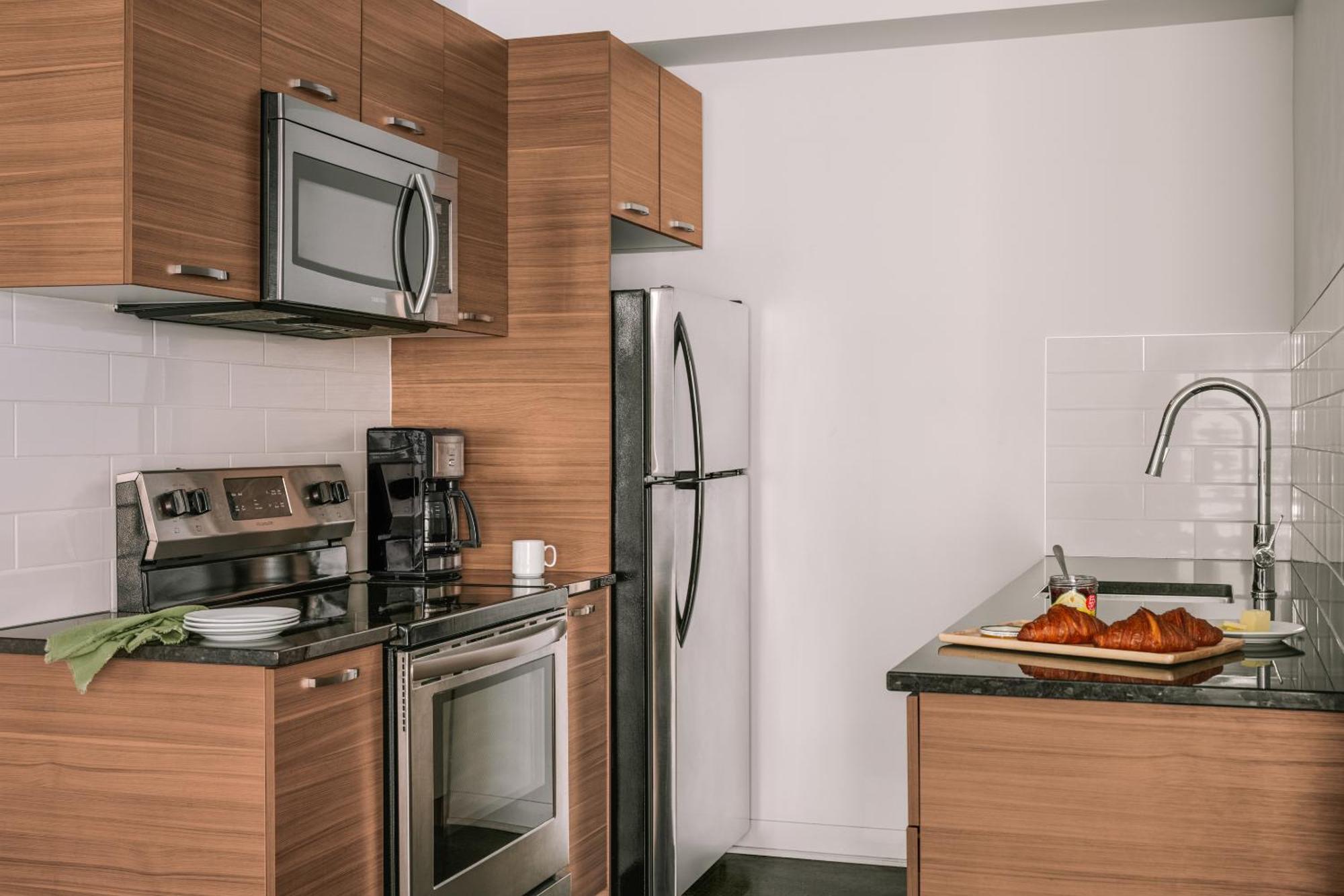 Sonder Penny Lane Apart otel Montréal Dış mekan fotoğraf