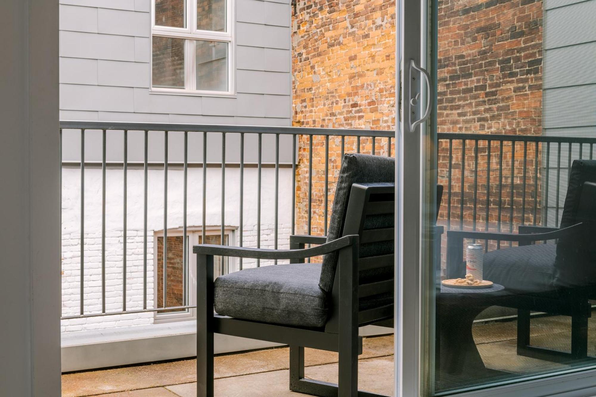 Sonder Penny Lane Apart otel Montréal Dış mekan fotoğraf